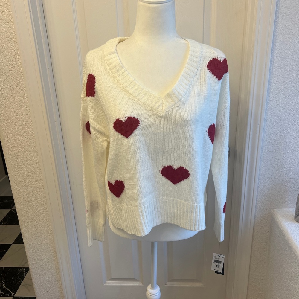 BCX Cream V-Neck Sweater with Red Heart Accents